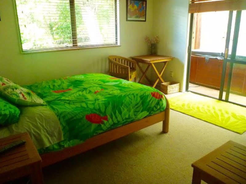 Pohutukawa Coast Bnb Te Puru Exterior foto