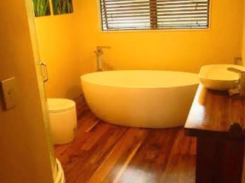 Pohutukawa Coast Bnb Te Puru Exterior foto